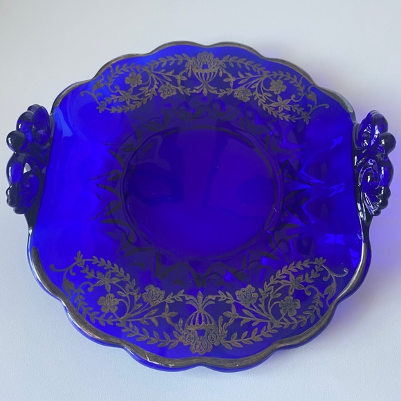 Vintage COBALT BLUE GLASS Tray by New Martinsville/Viking Glass Handled With Sil - Picture 2 of 8